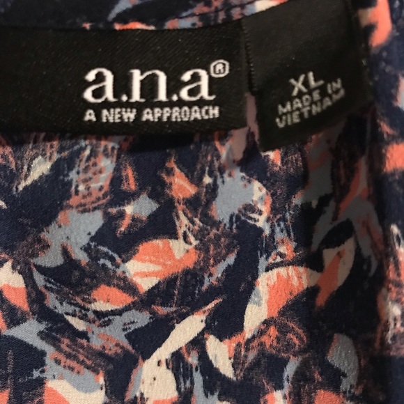 Multi colored short sleeve a.n.a top - Picture 7 of 9